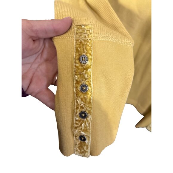 Sundance Mustard Yellow Long-Sleeve Waffle Knit Top W/ Velvet Button Cuff Accent - Picture 4 of 4